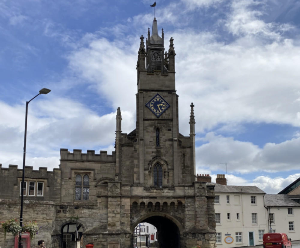 A man was detained and hospitalised after an incident in Warwick in the early hours of Thursday 13 August (image via Nub News) 