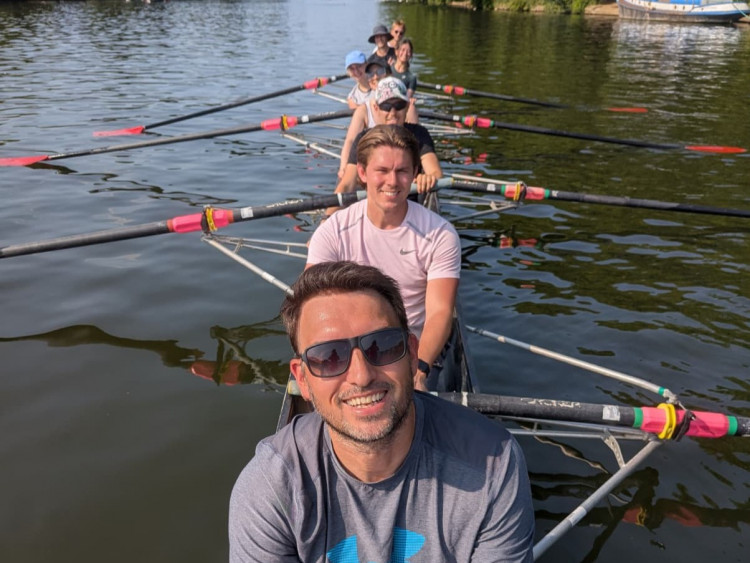 Adult Learn To Row 