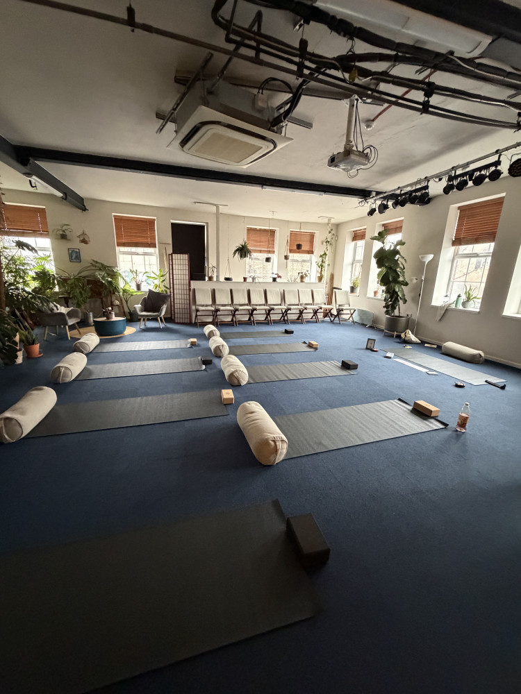 SATURDAY MORNING - YOGA & DRINKS FOR ALL