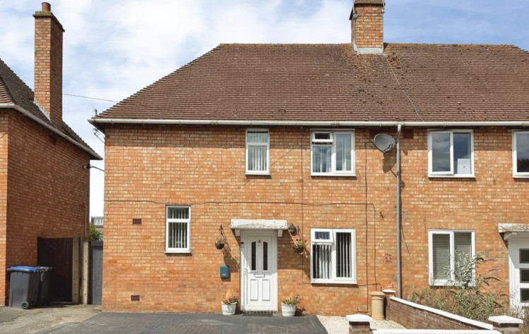 This week we have looked at ' a well-presented and extended 1930s semi-detached home' on Baker Avenue in Leamington available for £335k