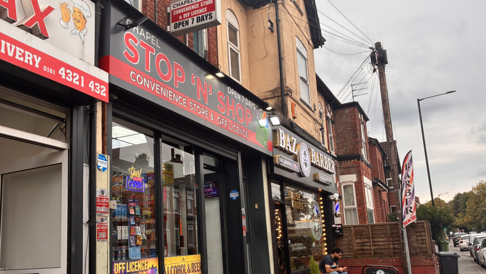 A Stockport shop boss has been caught out after selling a vape to two teenage girls and later offering them cash (Image - LDRS)