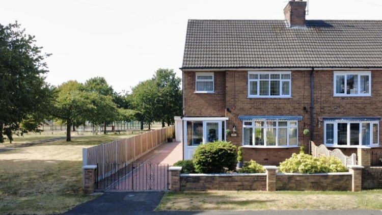 This week we are showcasing a three-bedroom house in Newcastle-under-Lyme (images via Stephenson Browne)