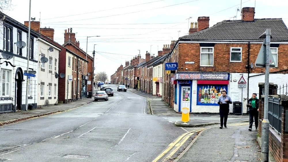 On Thursday 13 August, Cheshire Police performed a traffic stop on Middlewich Street (Photo: Nub News).