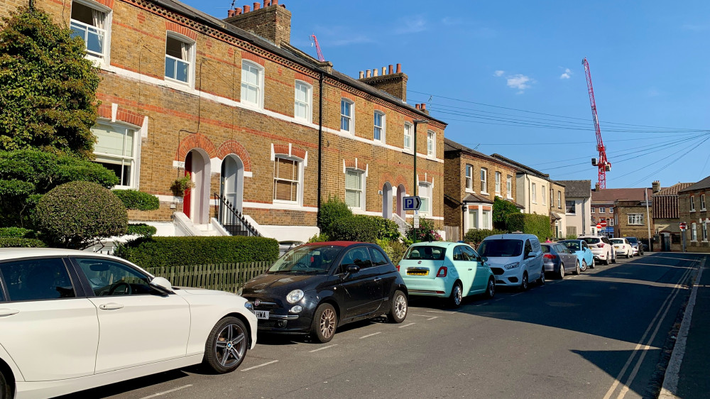 The figures compare initial asking prices against final sale prices in the last year (credit: Nub News).