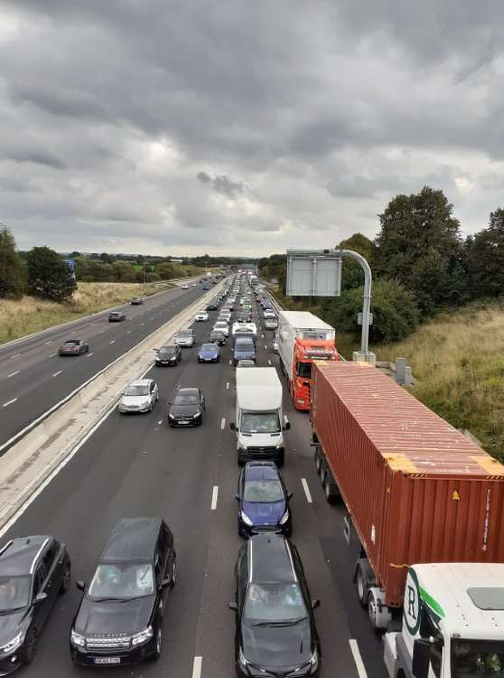 A truck fire on M6 between junctions 18-19 closed the road at 7.36 am. (Photo: Nub News)