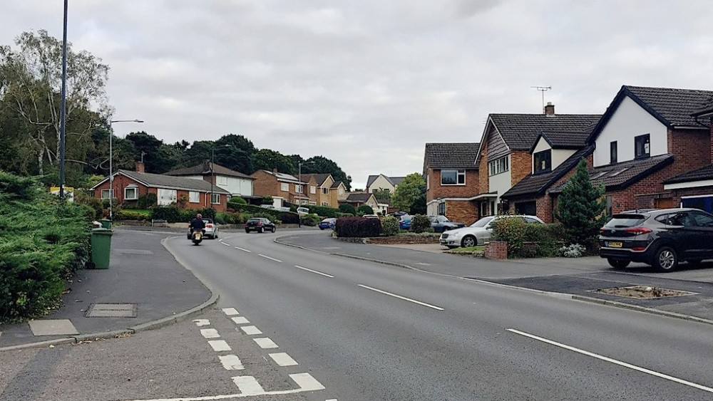 A petition is calling for a reduced speed limit on Spinney Hill and Greville Road in Warwick (image by Robin Stott)