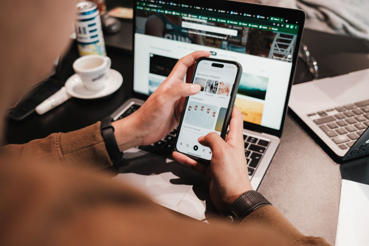 Cheshire Police is urging members of the public to be aware of the growing threat of online blackmail locally (Photo: Pexels).