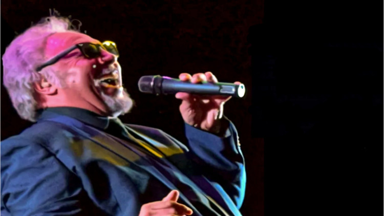 Goostrey Goes to Wales with Robb Dee as Tom Jones