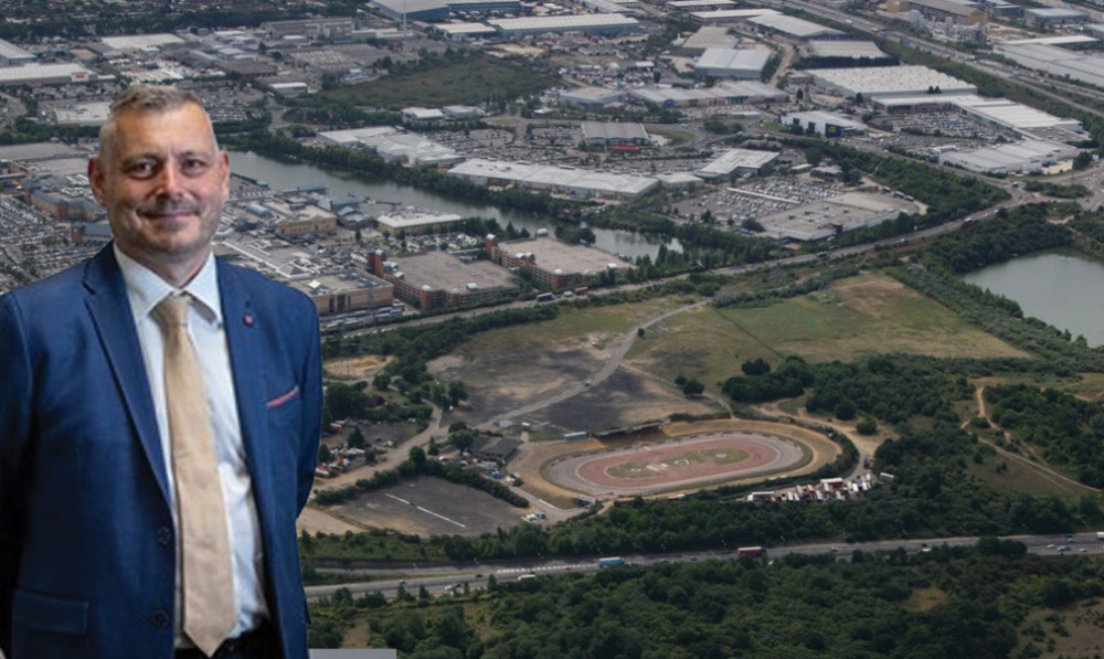 Council leader Richard Bingley says authority should have laser-like focus on bringing Google data centre to borough.