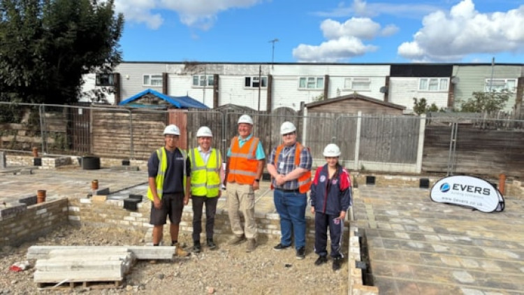 Pictured: Apprentice Trey Alan Evers, Managing Director of TJ Evers, Cllr Rob Willoughby, Chadwell ward Cllr James Mackintosh and Bethany, from Stanford Warriors 