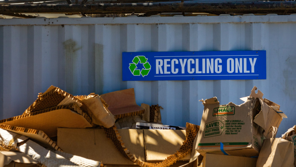 A mobile household waste recycling centre service is set to launch in Cheshire East (Credit: Canva)