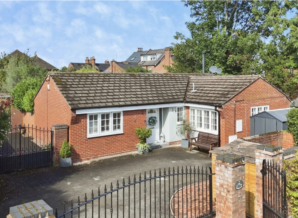 This week we have looked at ' a three-bedroom extended detached bungalow on Gulistan Road in Leamington' , currently available for £625,000.