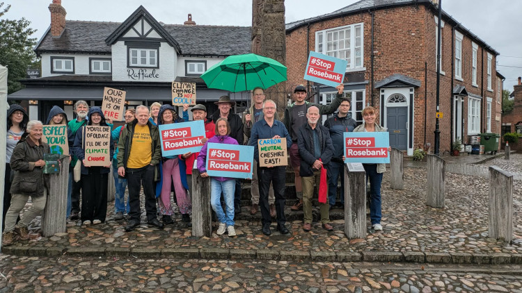 Climate change campaigners gathered in Sandbach. (Photo: Nub News) 