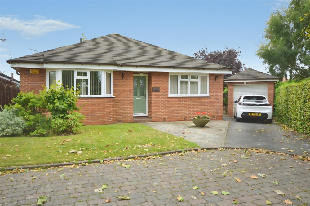 Charming three-bedroom detached bungalow offering perfect blend of comfort and convenience on rental market. (Image - Stephenson Browne Sandbach) 