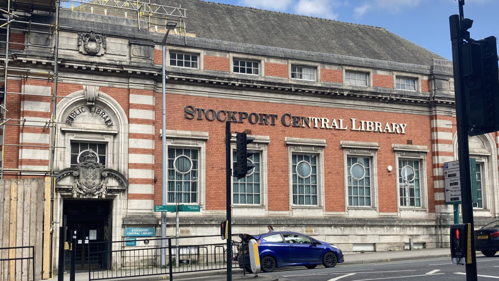 A major update has been given on the future of a closed Stockport library as plans are delayed for its future (Image - Nub News)