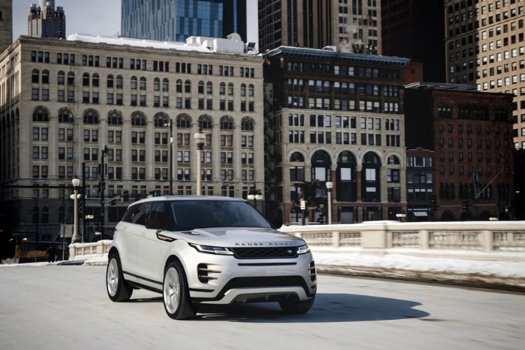 A selection of Approved Used Range Rover models is available from Swansway (Photo: Swansway)