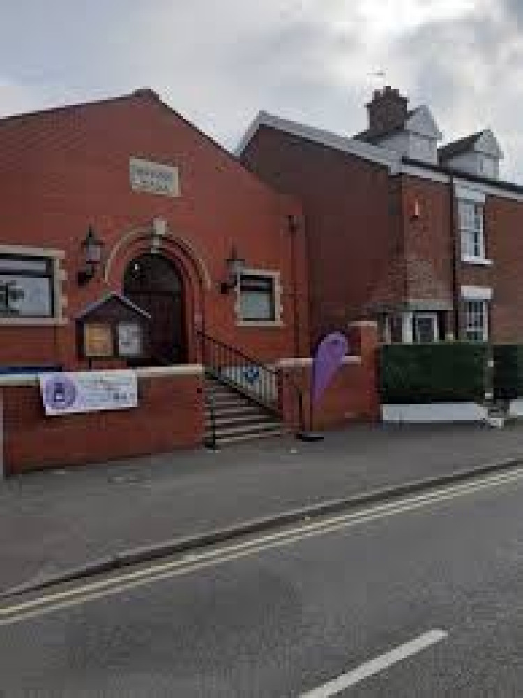 Art exhibtion and sale at Sandbach Masonic Hall. (Photo: Nub News)