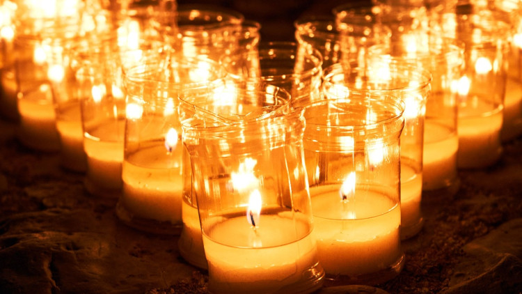 A minute of silence will be held (image via Mike Art on Pexels)