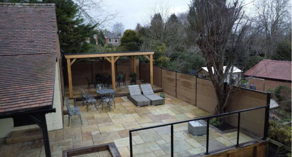 The new gazebo and patio for the cottage in Stoneleigh (image via planning application)