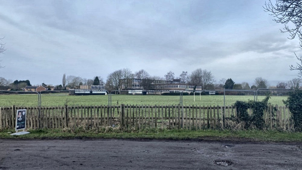 The vacant school site at Rouncil Lane (image by Nub News)