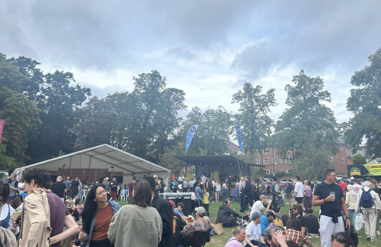 Leamington Food & Drink Festival returned this weekend (12-13 September) with 120+ exhibitors, live cooking, kids activities, and music (image via Nub News) 