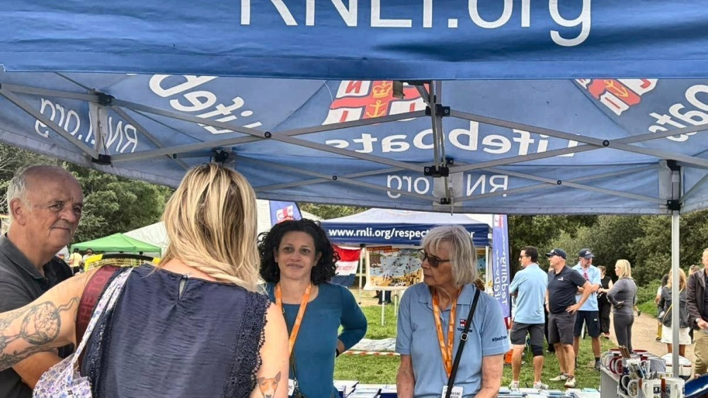 Teddington RNLI I) volunteer fundraising and water safety teams were out in force this weekend (Image supplied)