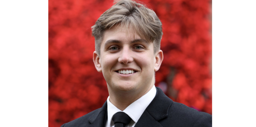 Council leader Finch defends controversial jokes about Green Party rivals on 4 July livestream, sparking criticism and potential vote of no confidence (image via LDRS)