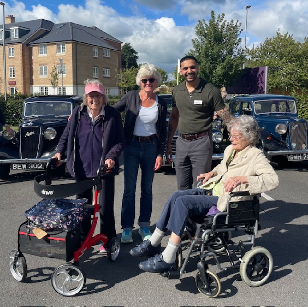 Crandon Springs Care Home hosted the Classic & Historic Motor Cars Club for their annual visit, with residents, family and friends enjoying a wonderful social afternoon of conversation, cake and motoring notalgia. 