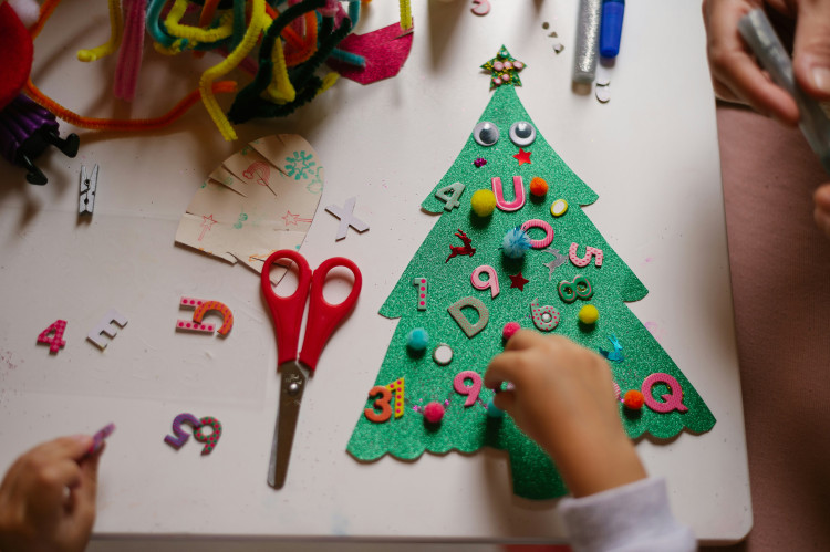 Shepton Mallet's Christmas card competition is open, with the winner getting the chance to switch on the town's Christmas tree lights.