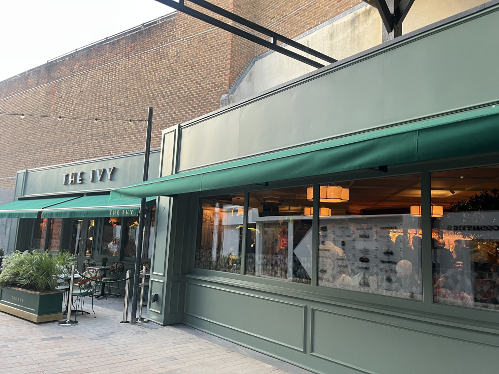 The Ivy's 47th restaurant opens on Tuesday, 29 September in Stratford-upon-Avon, offering all-day dining for guests (image via Nub News) 