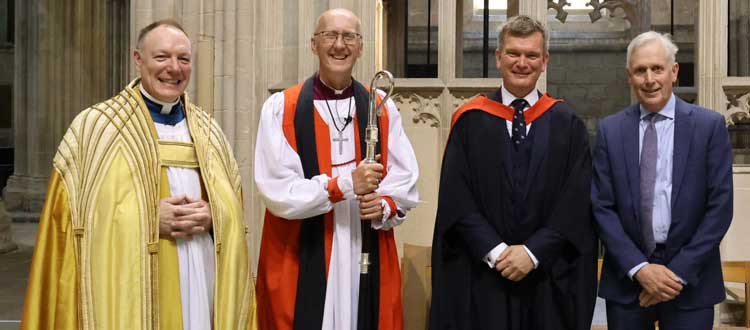Wells Cathedral School installs 86th headmaster James Davies