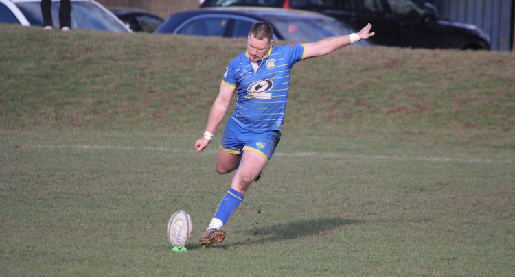Mark O’Connor kicking for Kenilworth (image supplied)