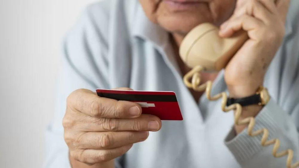  Glastonbury police fraud surgery at Nationwide before Black Friday
