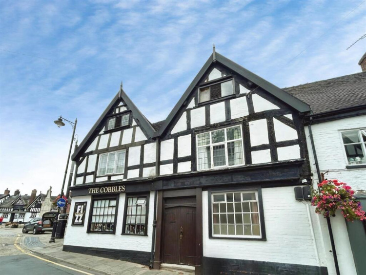 Charming first-floor apartment offers a perfect blend of modern living and historic character. (Image - Stephenson Browne Sandbach) 