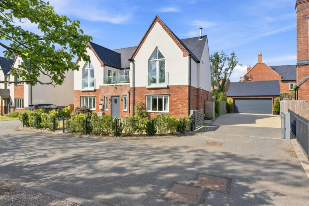 Our property of the week this week is in Lighthorne