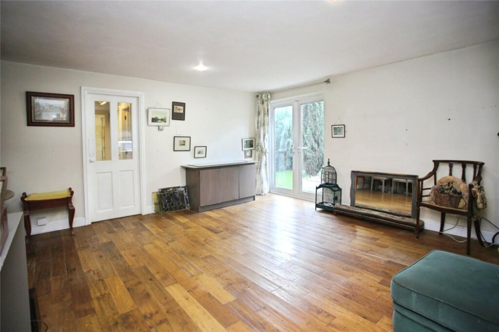 Our friends and sponsors at Julian Wadden present this 'rare' opportunity to buy this lovely ground floor flat in Heaton Mersey (Image - Julian Wadden)