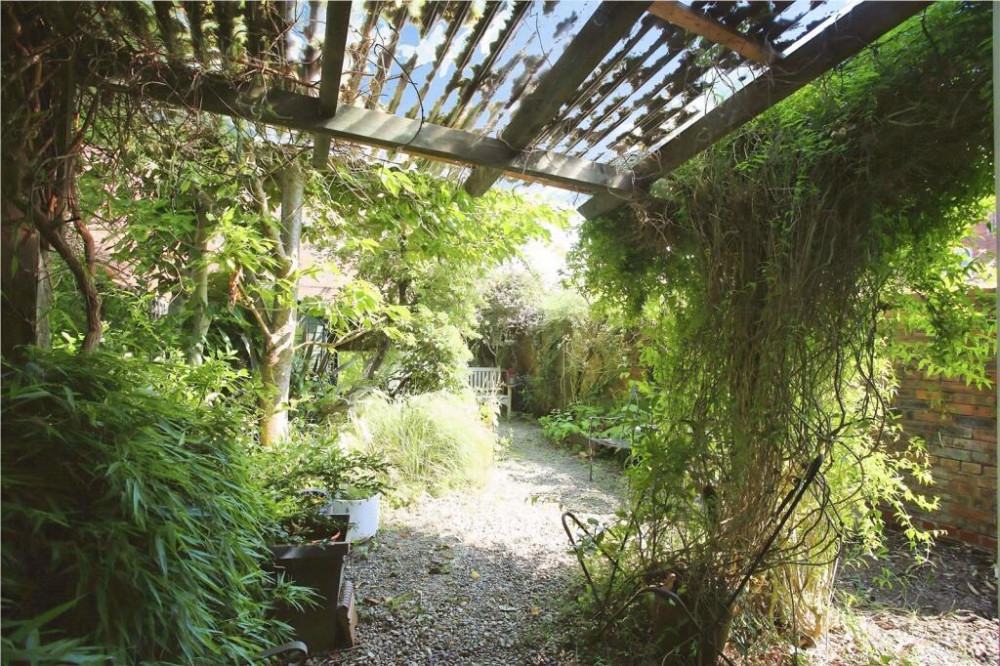 Our friends and sponsors at Julian Wadden present this 'rare' opportunity to buy this lovely ground floor flat in Heaton Mersey (Image - Julian Wadden)