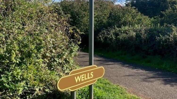 New signs have been installed along the Strawberry Line with funding from Wells City Council.