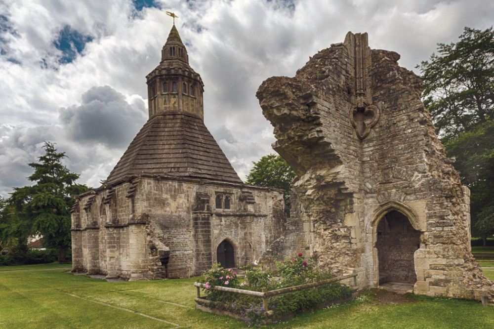Families can make bird feeders at Glastonbury Abbey on Friday, 30 October, with free admission included.
