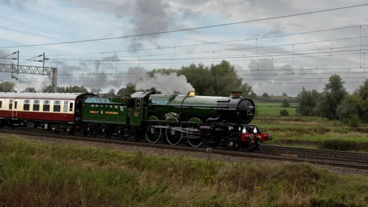 Did you spot 6024 King Edward I? (image via Ross Lockwood)