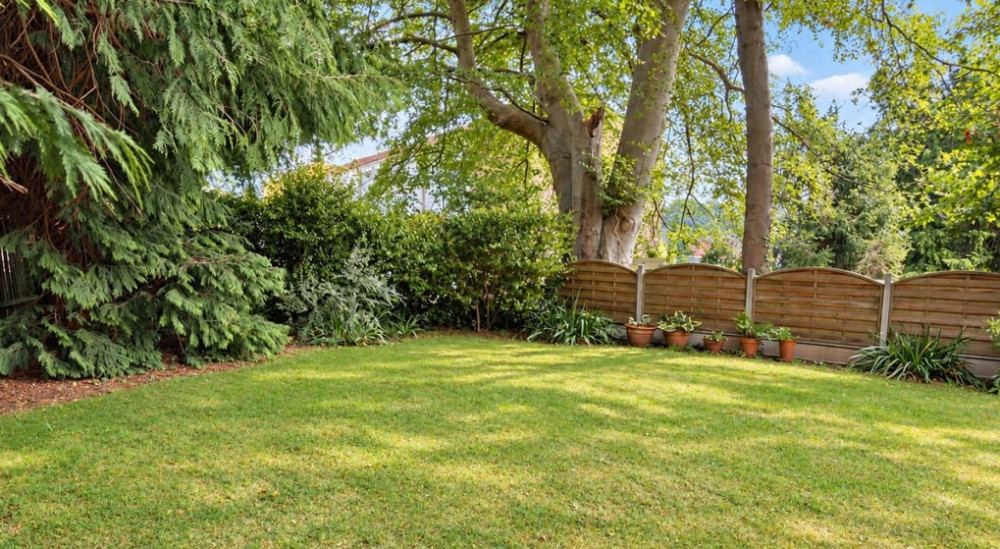 The land is on Hawkesworth Drive (image via RightMove)
