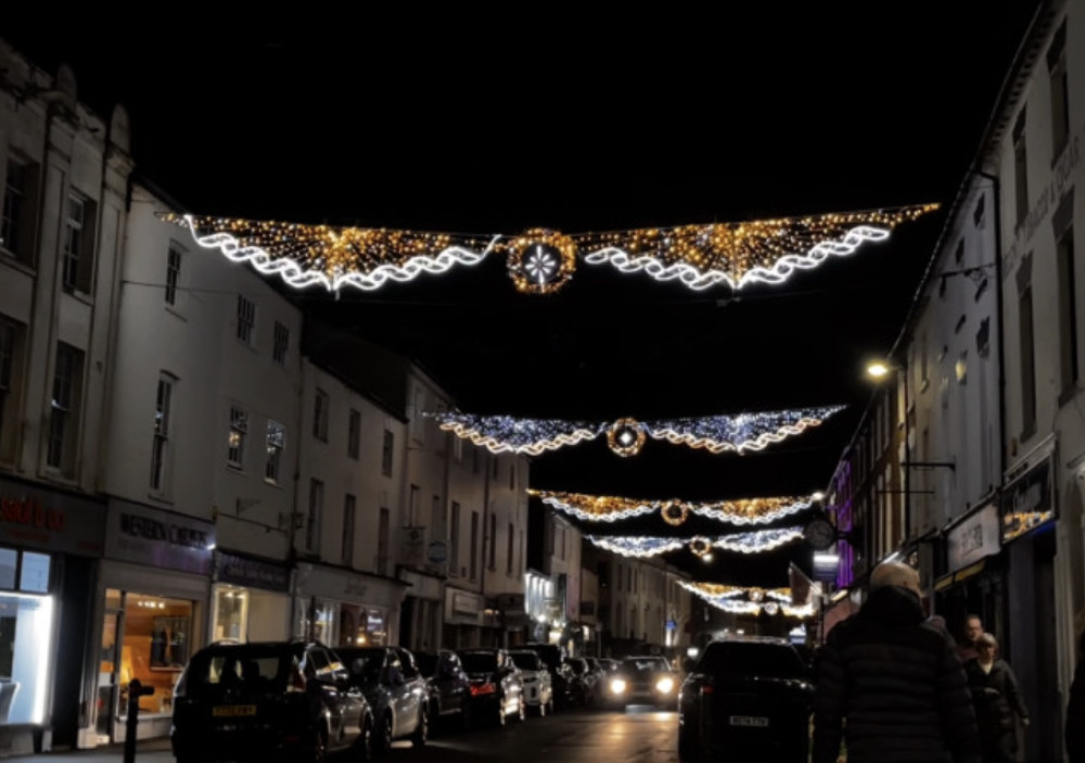 Leamington's Christmas lights switch-on returns on Sunday, 15 November, featuring a 10am market, live music and more (image via Nub News)