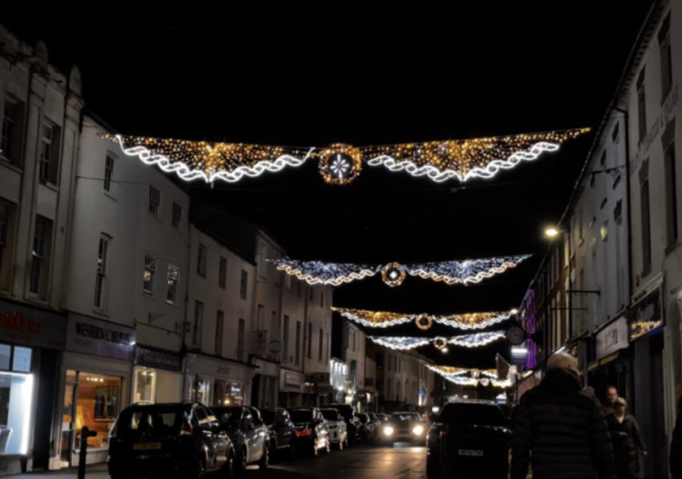 Leamington's Christmas lights switch-on returns on Sunday, 15 November, featuring a 10am market, live music and more (image via Nub News)