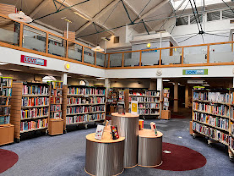 A Warwickshire library review found no evidence of inappropriate displays, but Reform UK councillors will still introduce new selection rules  (image via Nub News)
