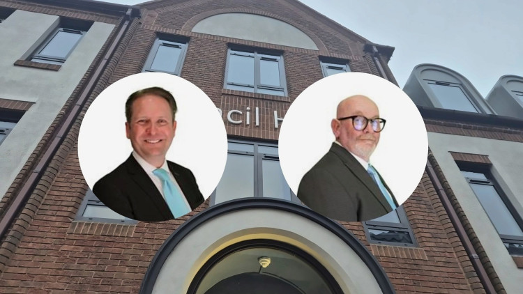 Cllr Alan Feeney and Cllr Chris Whelan have both announced they will leave the party and continue to serve as independent councillors. (Image via SMBC, LDRS, Nub News)