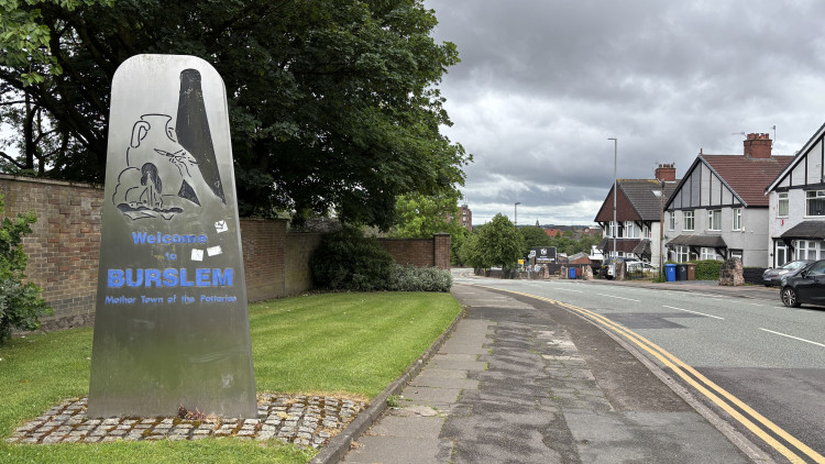 The project includes the completion of the Burslem Cenotaph (image via Nub News)