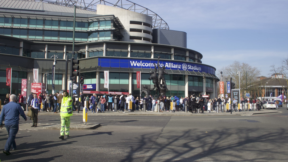 Pubs, restaurants and traders back the RFU's plans to bring more non-sporting events to Twickenham (credit: Nub News).