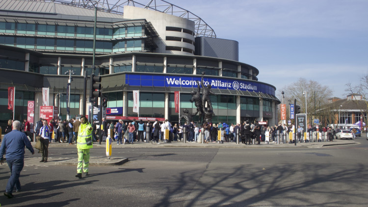Pubs, restaurants and traders back the RFU's plans to bring more non-sporting events to Twickenham (credit: Nub News).