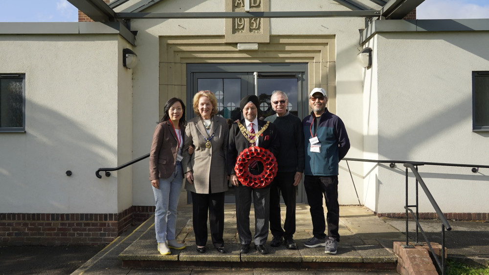 Left to right: Theresa Chow (representative from community group ‘Shall We Talk’), President of the Royal British Legion Elaine Butler, Mayor of Solihull Cllr Sardul Marwa MBE JP, Derek Giles (Solihull Methodist Church representative), and Edmond Ho (rep from Shall We Talk) (Image supplied)