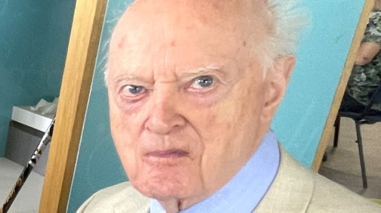 Sir Hugo Brunner, 91, and former Lord Lieutenant of Oxfordshire, visited Nantwich Museum (Photo: Supplied).